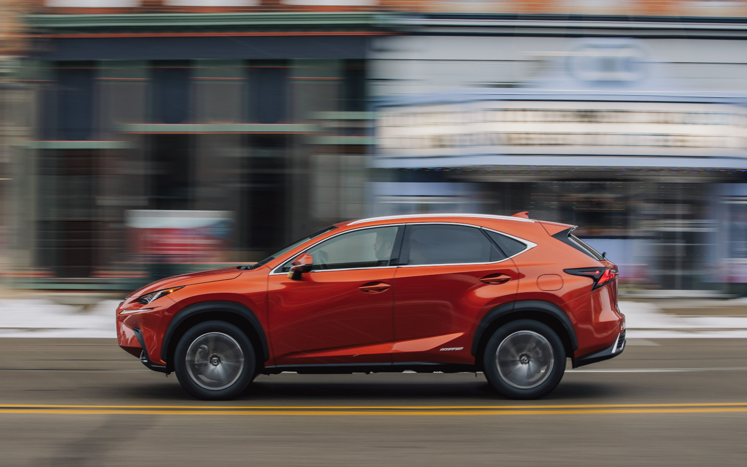 Comparison - Toyota Venza Limited Hybrid 2021 - vs - Lexus NX 300h AWD